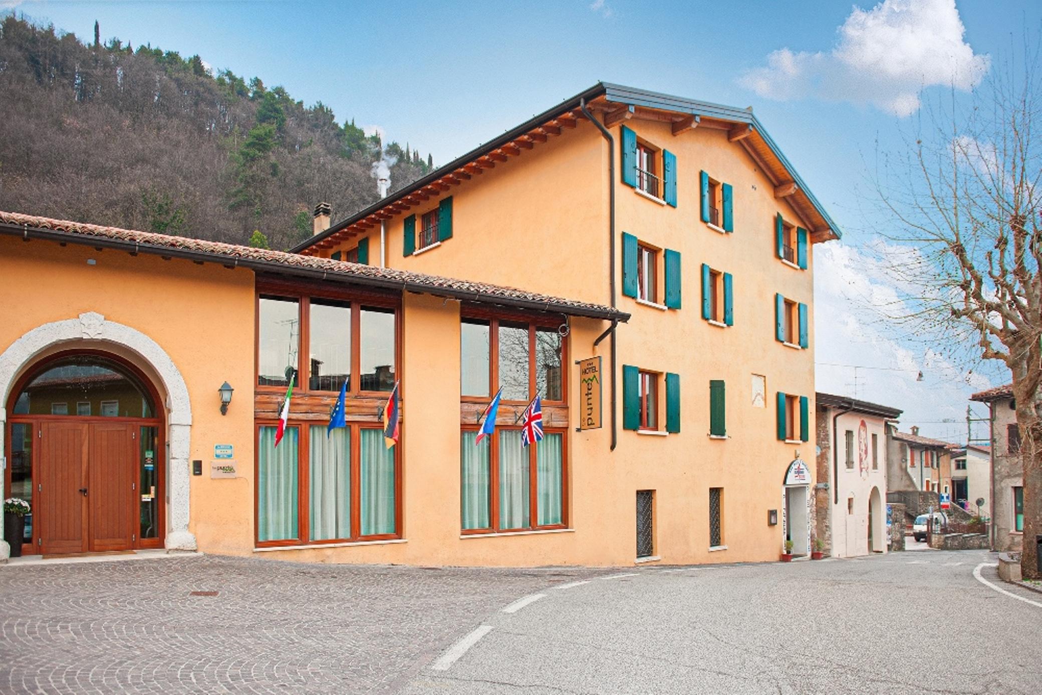 Hotel Tre Punte Gargnano Bagian luar foto