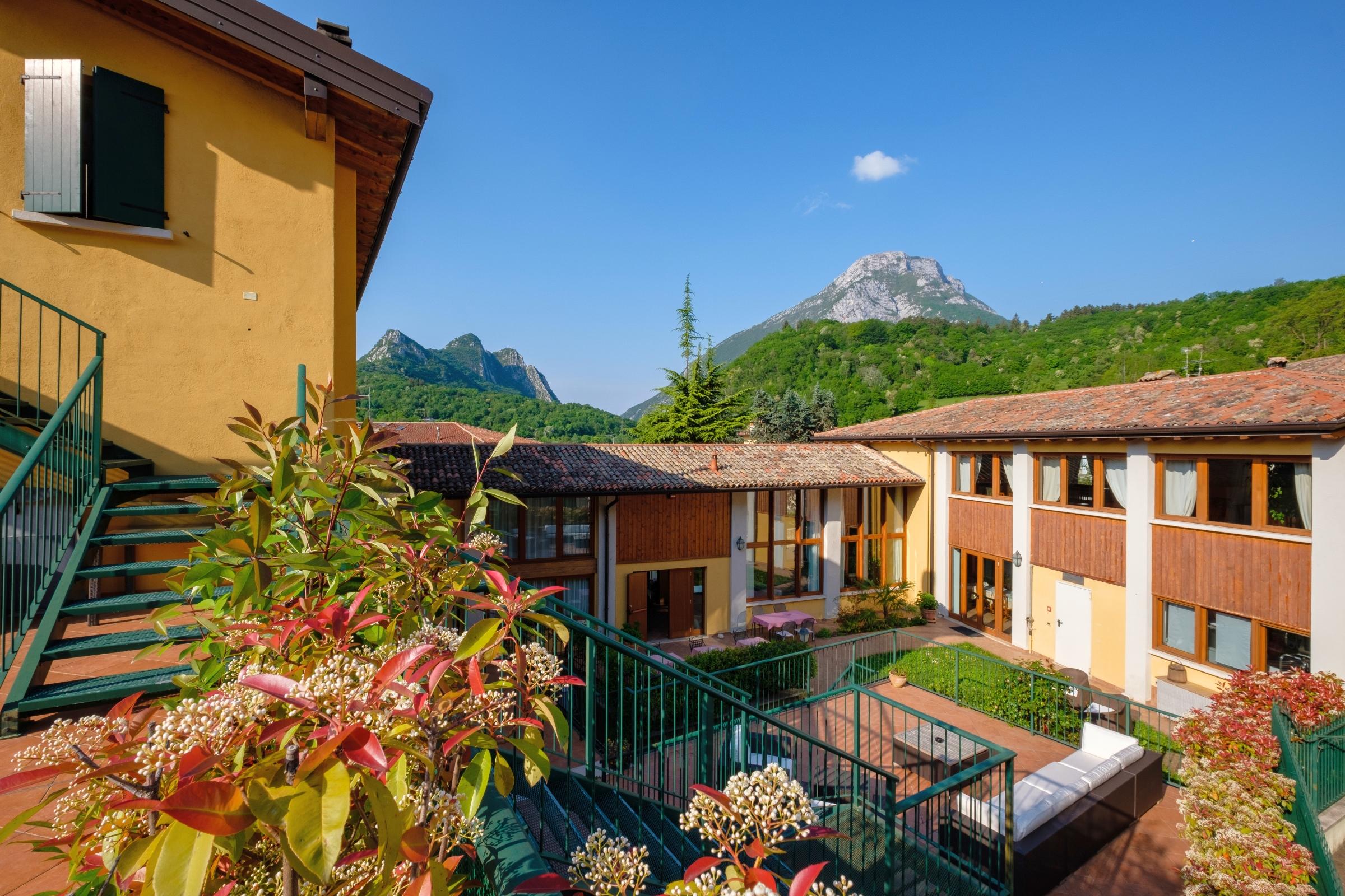 Hotel Tre Punte Gargnano Bagian luar foto